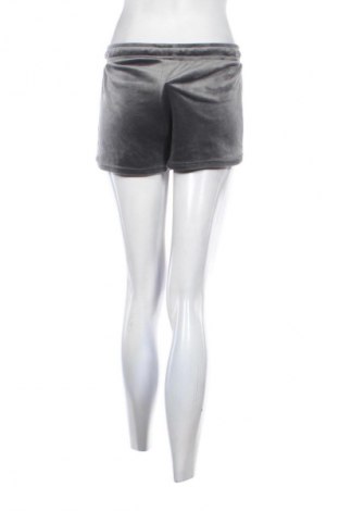 Damen Shorts Gina Tricot, Größe S, Farbe Grau, Preis € 10,23