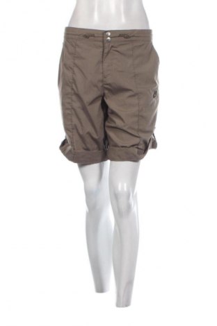 Női rövidnadrág Nike, Méret L, Szín Barna, Ár 13 569 Ft