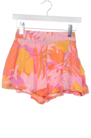 Damen Shorts Stradivarius, Größe XXS, Farbe Mehrfarbig, Preis 9,72 €