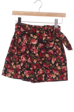 Dámské kraťasy  Stradivarius, Velikost XXS, Barva Vícebarevné, Cena  241,00 Kč