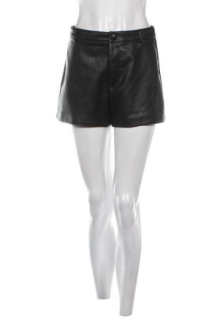 Γυναικείο κοντό παντελόνι Stradivarius, Μέγεθος S, Χρώμα Μαύρο, Τιμή 9,72 €