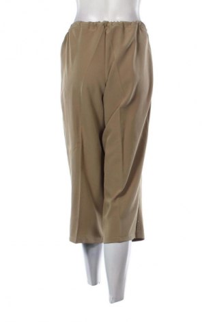 Дамски къс панталон Unbranded, Размер 3XL, Цвят Бежов, Цена 19,00 лв.