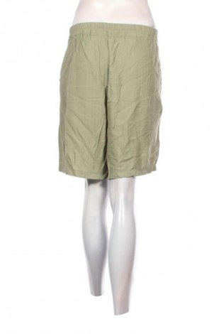 Дамски къс панталон Unbranded, Размер L, Цвят Зелен, Цена 19,55 лв.