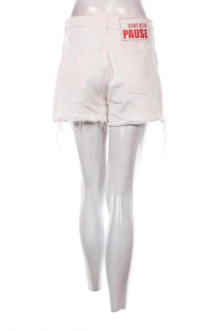 Damskie szorty Unbranded, Rozmiar S, Kolor ecru, Cena 43,68 zł