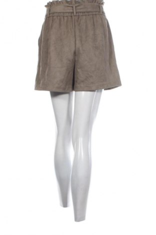 Pantaloni scurți de femei Vero Moda, Mărime M, Culoare Bej, Preț 50,99 Lei