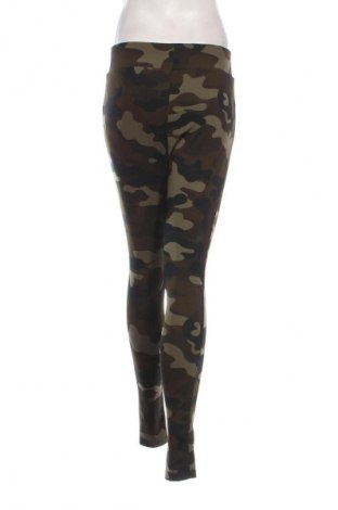 Дамски клин Urban Classics, Размер M, Цвят Многоцветен, Цена 19,99 лв.