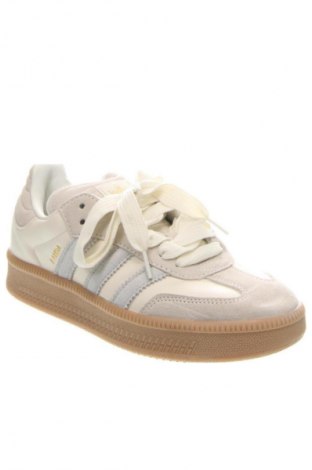 Дамски обувки Adidas Originals, Размер 42, Цвят Многоцветен, Цена 164,99 лв.