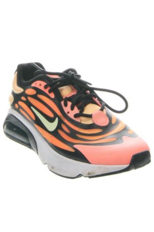 Дамски обувки Nike, Размер 40, Цвят Многоцветен, Цена 147,99 лв.