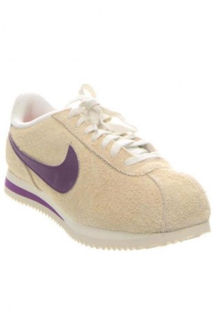Дамски обувки Nike, Размер 40, Цвят Екрю, Цена 204,99 лв.