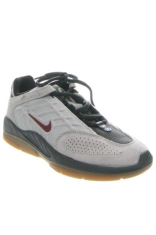 Дамски обувки Nike, Размер 36, Цвят Сив, Цена 204,99 лв.