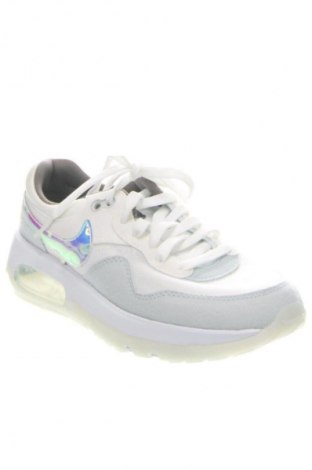 Дамски обувки Nike, Размер 37, Цвят Многоцветен, Цена 204,99 лв.