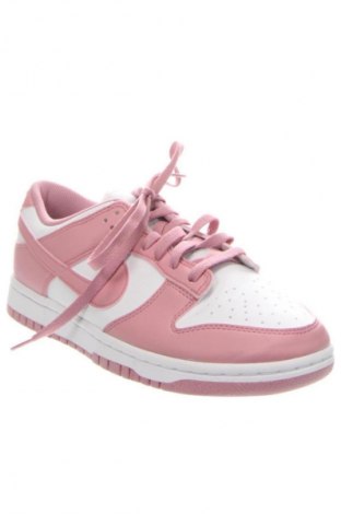 Дамски обувки Nike, Размер 42, Цвят Многоцветен, Цена 204,99 лв.