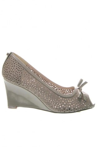 Дамски обувки Unbranded, Размер 39, Цвят Сив, Цена 62,00 лв.