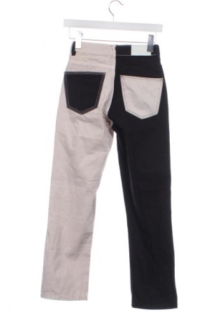 Damskie spodnie Bershka, Rozmiar XXS, Kolor Kolorowy, Cena 66,67 zł