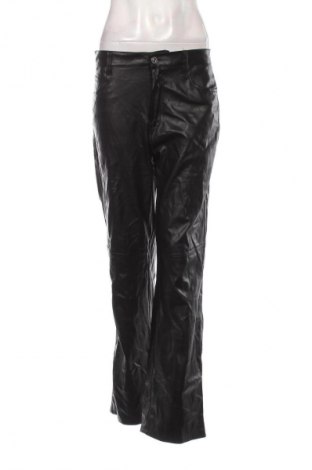 Dámské kalhoty  Bershka, Velikost L, Barva Černá, Cena  229,00 Kč