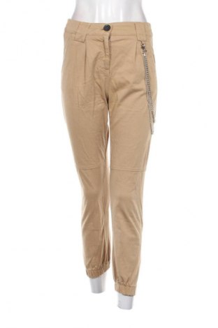 Дамски панталон Bershka, Размер S, Цвят Бежов, Цена 28,88 лв.