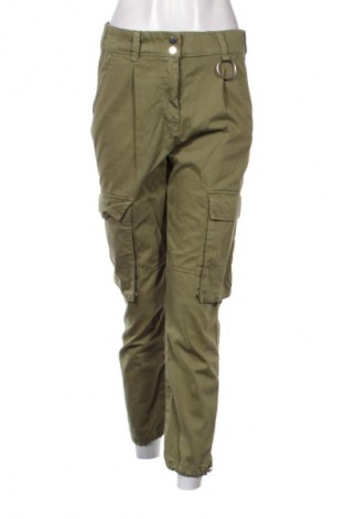 Pantaloni de femei Bershka, Mărime M, Culoare Verde, Preț 76,30 Lei