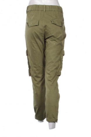 Pantaloni de femei Bershka, Mărime M, Culoare Verde, Preț 76,30 Lei