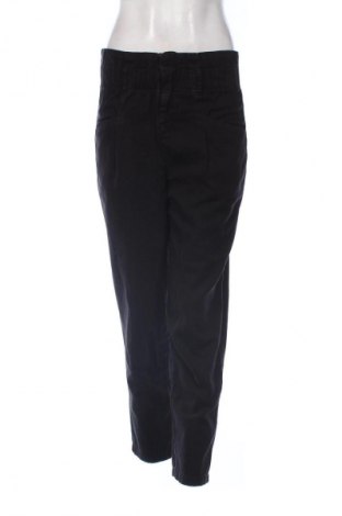 Dámské kalhoty  Bershka, Velikost M, Barva Černá, Cena  369,00 Kč