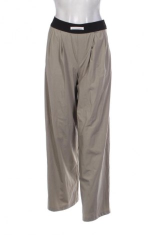 Női nadrág Bershka, Méret M, Szín Ekrü
, Ár 5 776 Ft