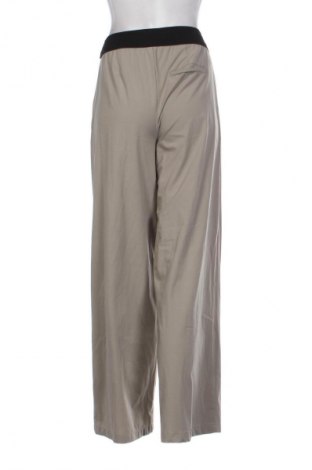 Női nadrág Bershka, Méret M, Szín Ekrü
, Ár 5 776 Ft