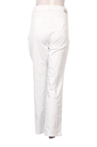 Дамски панталон Brax, Размер XL, Цвят Бял, Цена 37,99 лв.