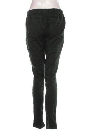 Дамски панталон C&A, Размер L, Цвят Зелен, Цена 14,99 лв.