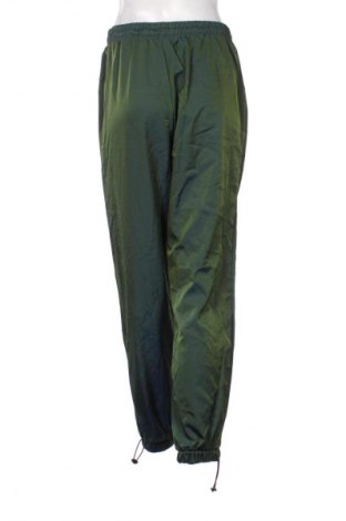 Дамски панталон Cropp, Размер L, Цвят Многоцветен, Цена 41,00 лв.