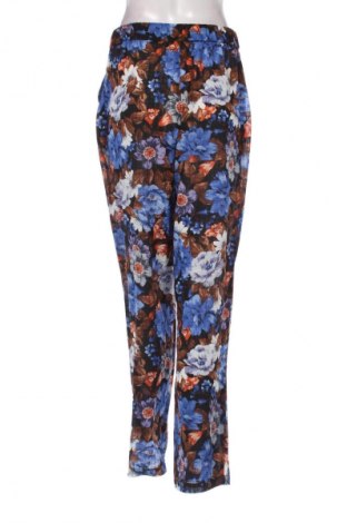 Дамски панталон ONLY, Размер M, Цвят Многоцветен, Цена 62,56 лв.