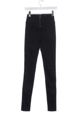 Дамски панталон Pieces, Размер XXS, Цвят Черен, Цена 26,97 лв.