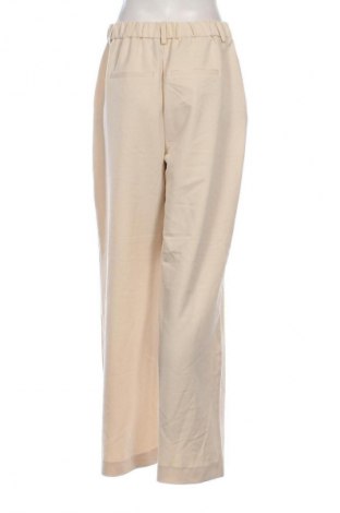 Дамски панталон Pieces, Размер M, Цвят Бежов, Цена 62,99 лв.