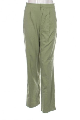 Дамски панталон Pull&Bear, Размер M, Цвят Зелен, Цена 28,88 лв.