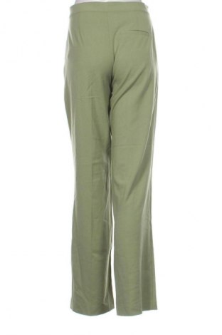 Дамски панталон Pull&Bear, Размер M, Цвят Зелен, Цена 28,88 лв.