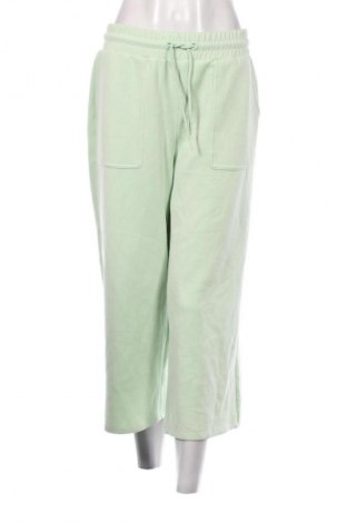 Дамски панталон S.Oliver, Размер M, Цвят Зелен, Цена 25,99 лв.