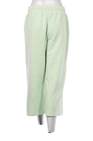 Дамски панталон S.Oliver, Размер M, Цвят Зелен, Цена 25,99 лв.