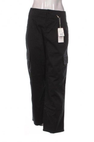 Дамски панталон S.Oliver, Размер M, Цвят Черен, Цена 93,99 лв.