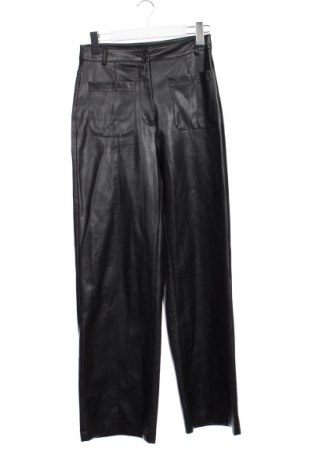 Дамски панталон Stradivarius, Размер M, Цвят Черен, Цена 29,15 лв.