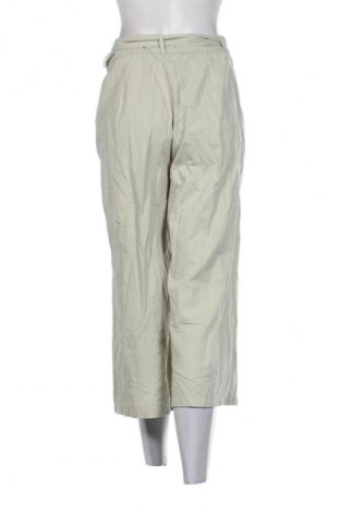Damenhose Stradivarius, Größe M, Farbe Grün, Preis € 14,83