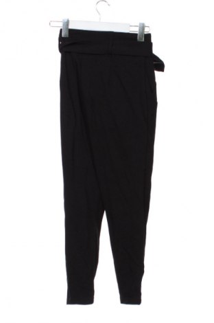 Дамски панталон Vero Moda, Размер XS, Цвят Черен, Цена 20,99 лв.