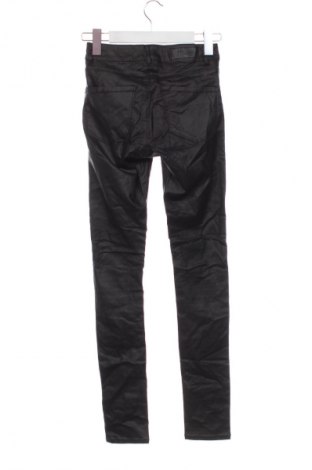 Pantaloni de femei Vero Moda, Mărime XXS, Culoare Negru, Preț 57,99 Lei