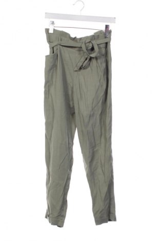Pantaloni de femei Zara, Mărime M, Culoare Verde, Preț 70,99 Lei