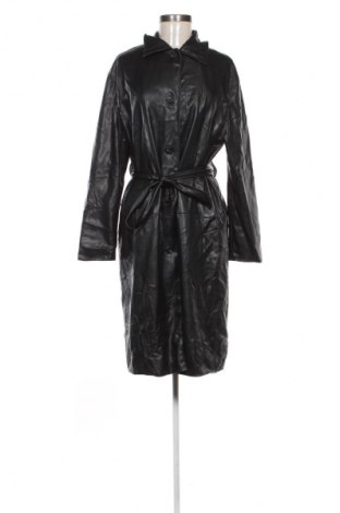 Damen Trenchcoat Bershka, Größe M, Farbe Schwarz, Preis 21,99 €