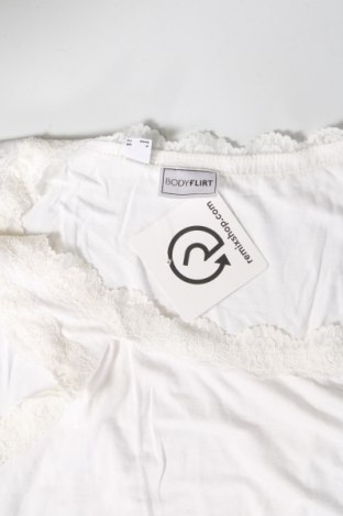 Дамски топ Body Flirt, Размер S, Цвят Бял, Цена 29,33 лв.
