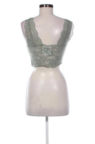 Дамски топ Pieces, Размер S, Цвят Зелен, Цена 19,99 лв.