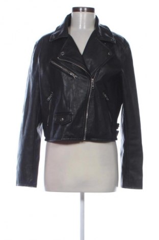 Γυναικείο δερμάτινο μπουφάν Bershka, Μέγεθος XS, Χρώμα Μαύρο, Τιμή 29,74 €