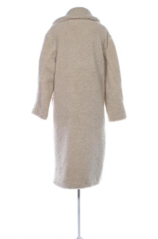 Дамско палто Bershka, Размер S, Цвят Бежов, Цена 117,99 лв.