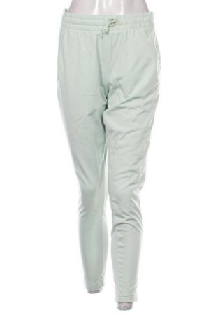 Дамско спортно долнище Adidas, Размер M, Цвят Зелен, Цена 93,99 лв.