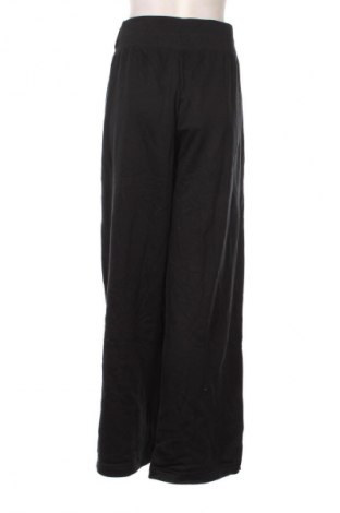 Pantaloni trening de femei Nike, Mărime XXL, Culoare Negru, Preț 294,99 Lei