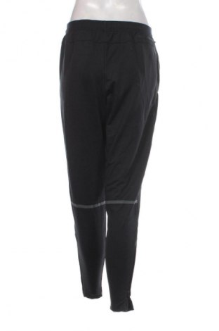 Dámske tepláky Nike, Veľkosť M, Farba Čierna, Cena  30,95 €