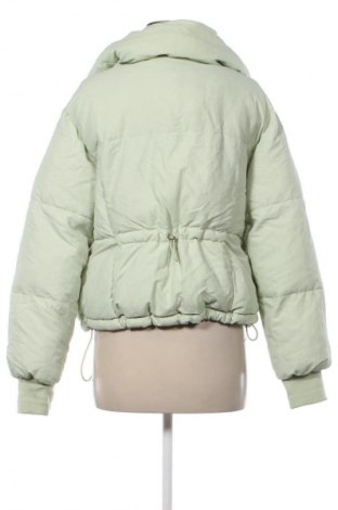 Geacă de femei Bershka, Mărime M, Culoare Verde, Preț 153,00 Lei